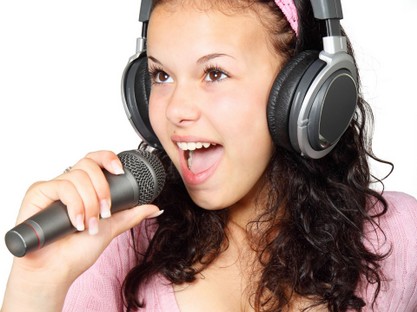girl-ga67d94127_1920.jpg