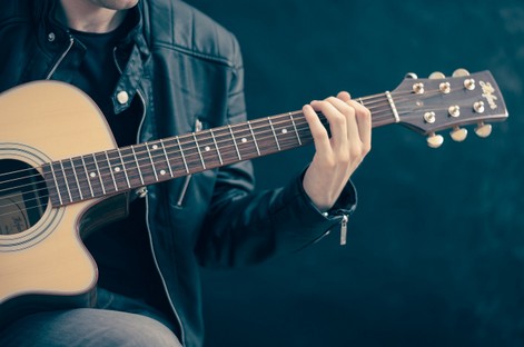 guitar-g0d4ce907a_1280.jpg