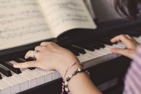 piano-ga77443d9b_1920.jpg